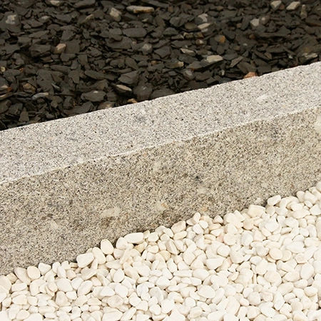 Bordure de granit gris