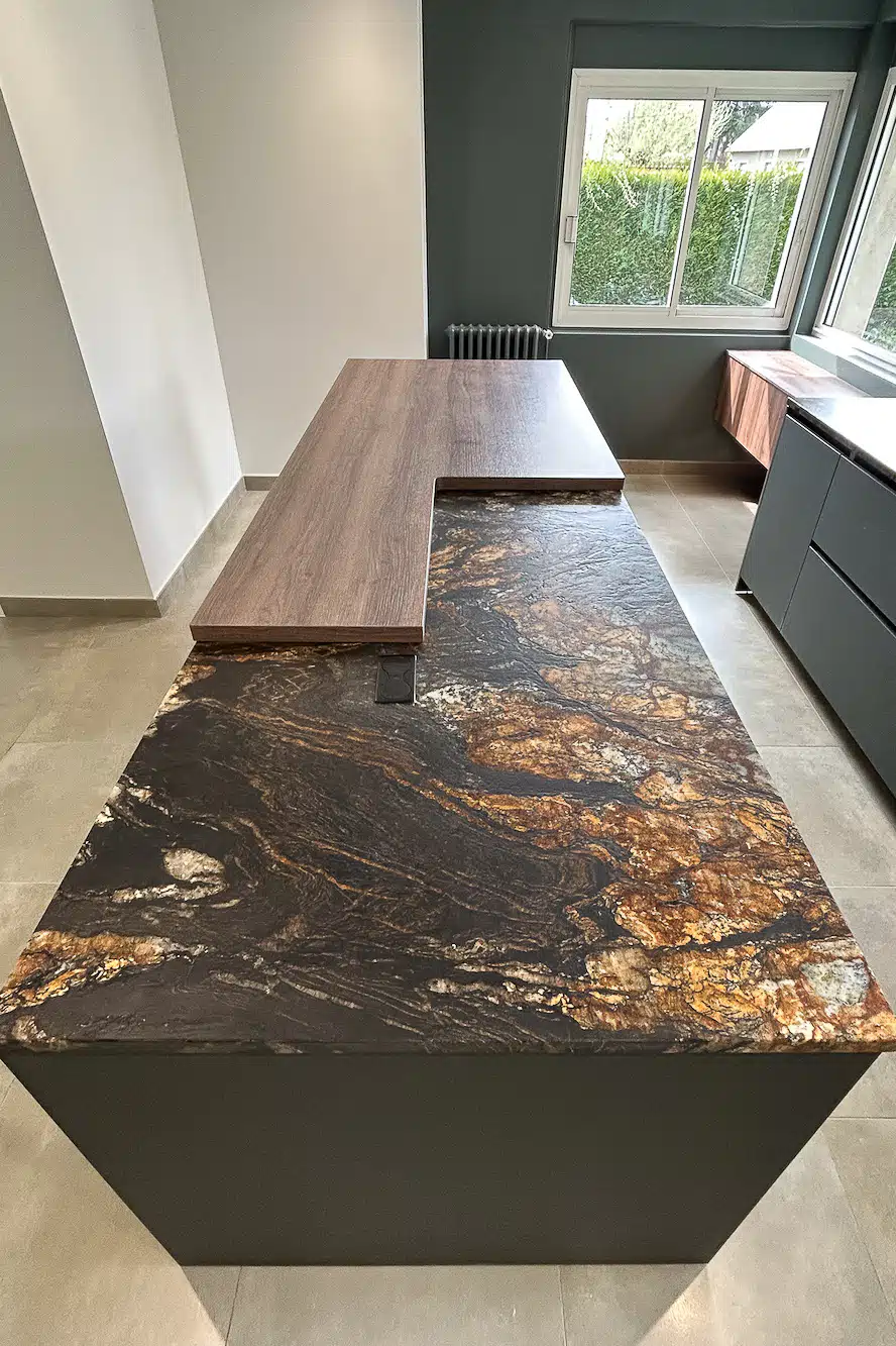 Cuisine-black-cosmic