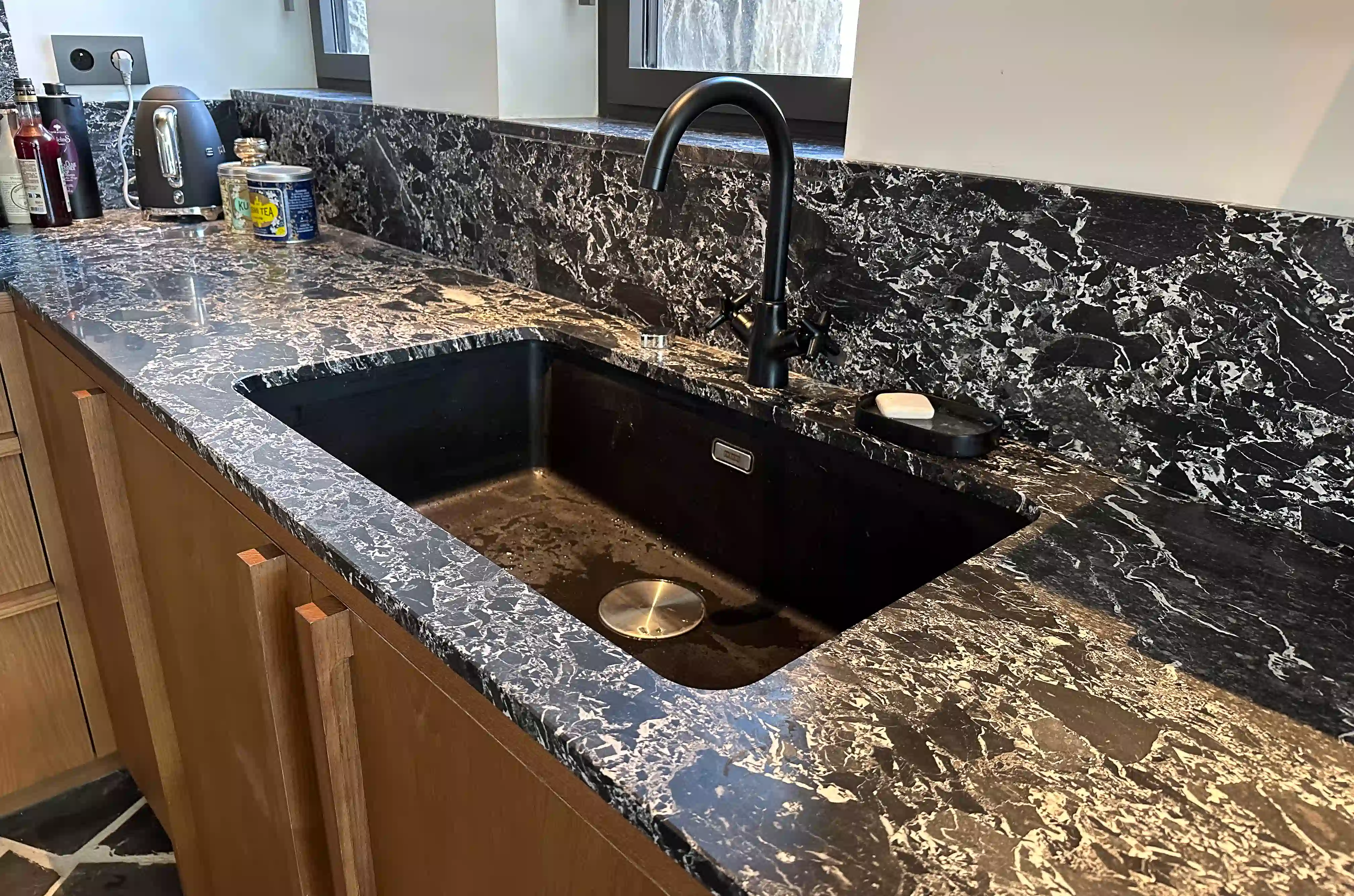 Aménagement d’une cuisine et de deux salles de bains