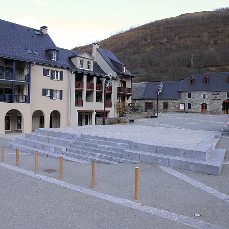 Place publique de Loudenvielle